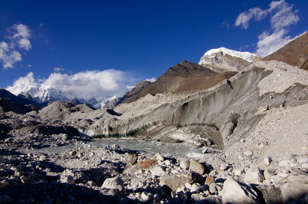 From Thagnag crossing Ngozumpa Glacier to Gokyo