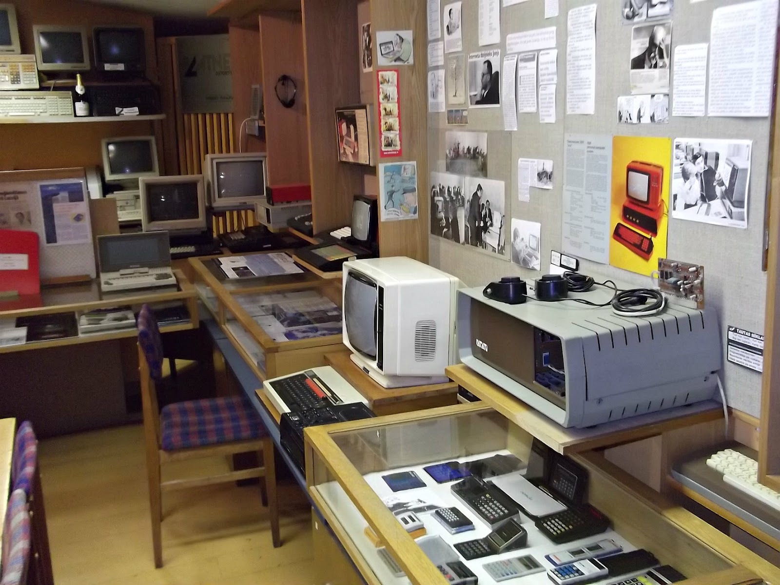 виртуал музей. компьютерный музей. виртуальное пространство музея. виртуальный компьютерный музей. музей электроники.