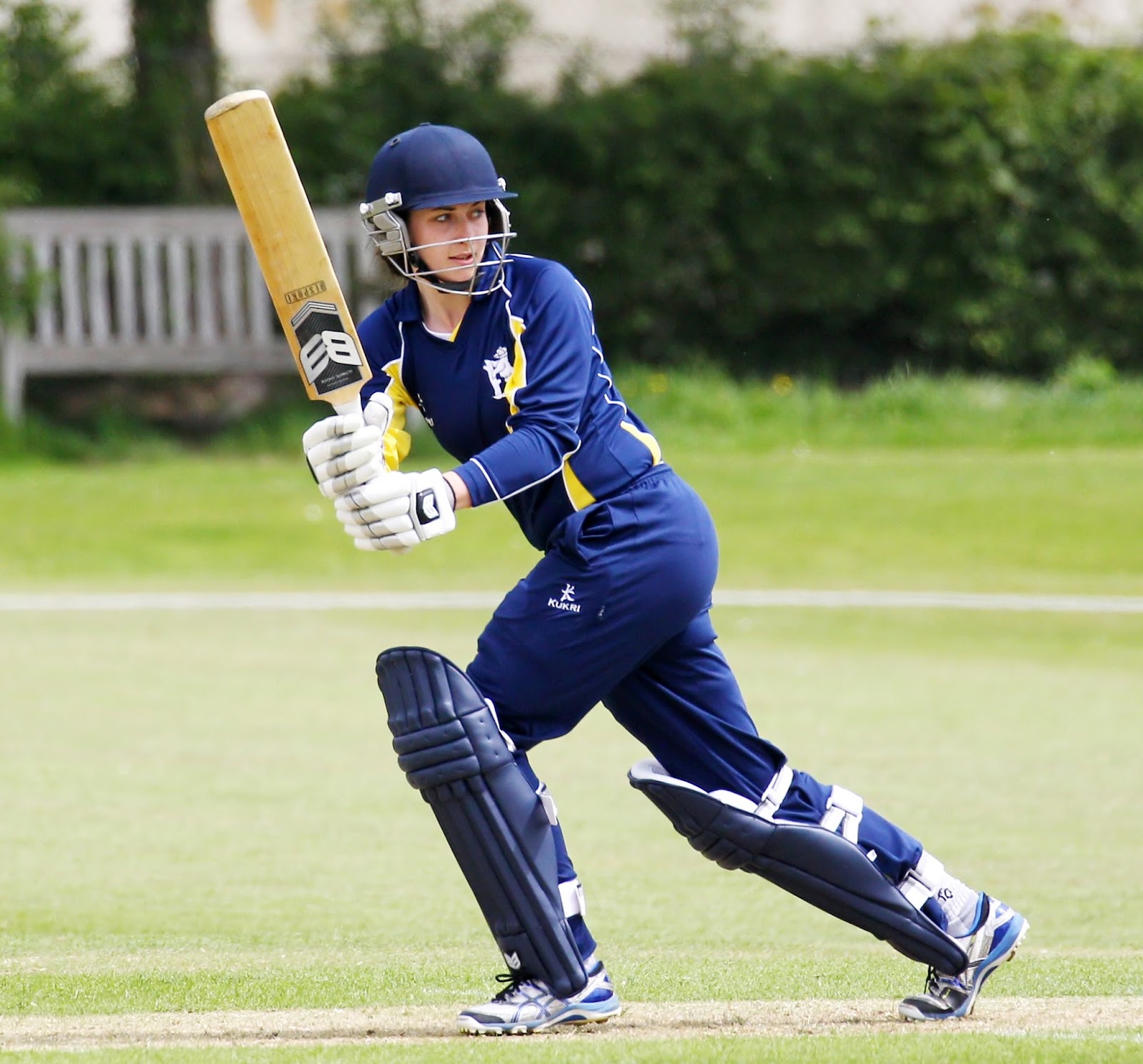 Women's Cricket Blog B3 Custom Bat Competition