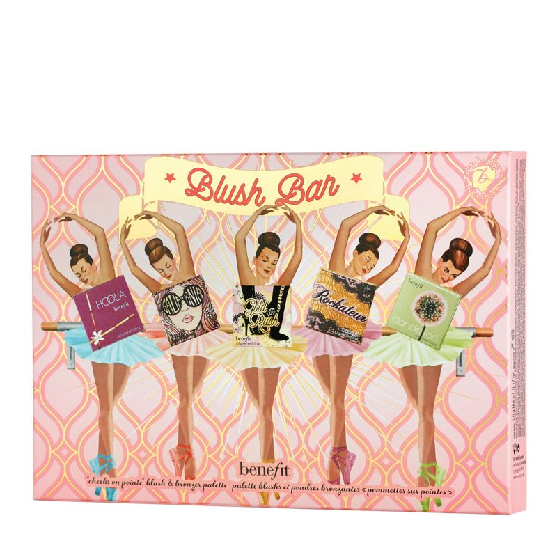 Blush Bar de Benefit Dos mujeres y un vestido