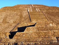 Pirámide del Sol Teotihuacan México 2010