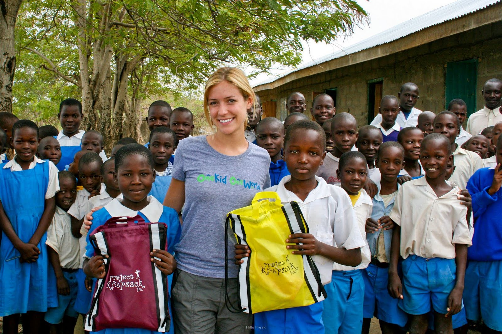 Волонтеры в африку. Волонтеры в Африке. Волонтерство в Африке. Добровольцы в Африку. Школы в Африке для девочек.