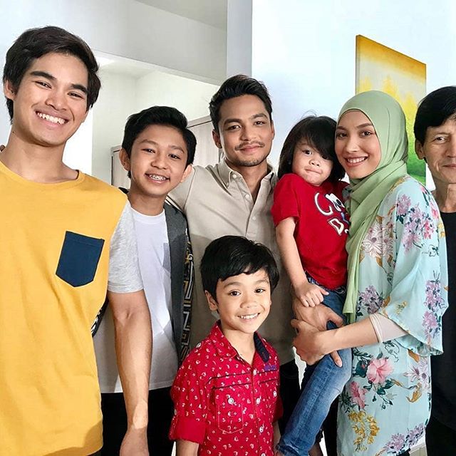 PELAKON TAK ADA CINTA SEPERTIMU