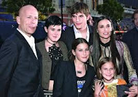 Demi Moore with her family and Ashton Kutcher