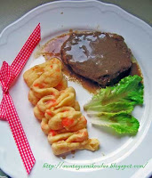 Μοσχάρι με σάλτσα και πουρέ  - by https://syntages-faghtwn.blogspot.gr