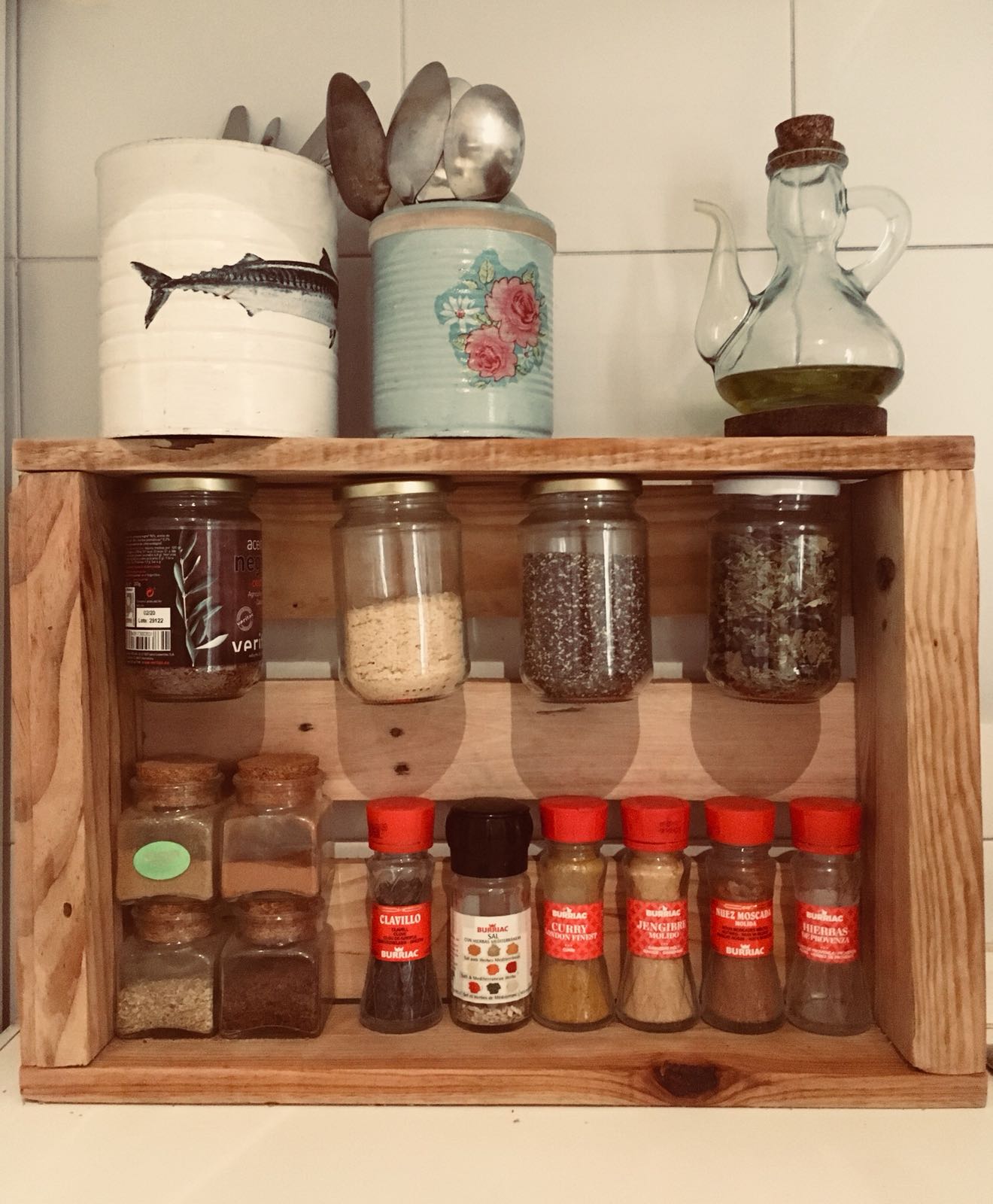 Una idea sostenible: Pequeño mueble con palet para la cocina Una idea sostenible: Pequeño mueble con palet para la cocina