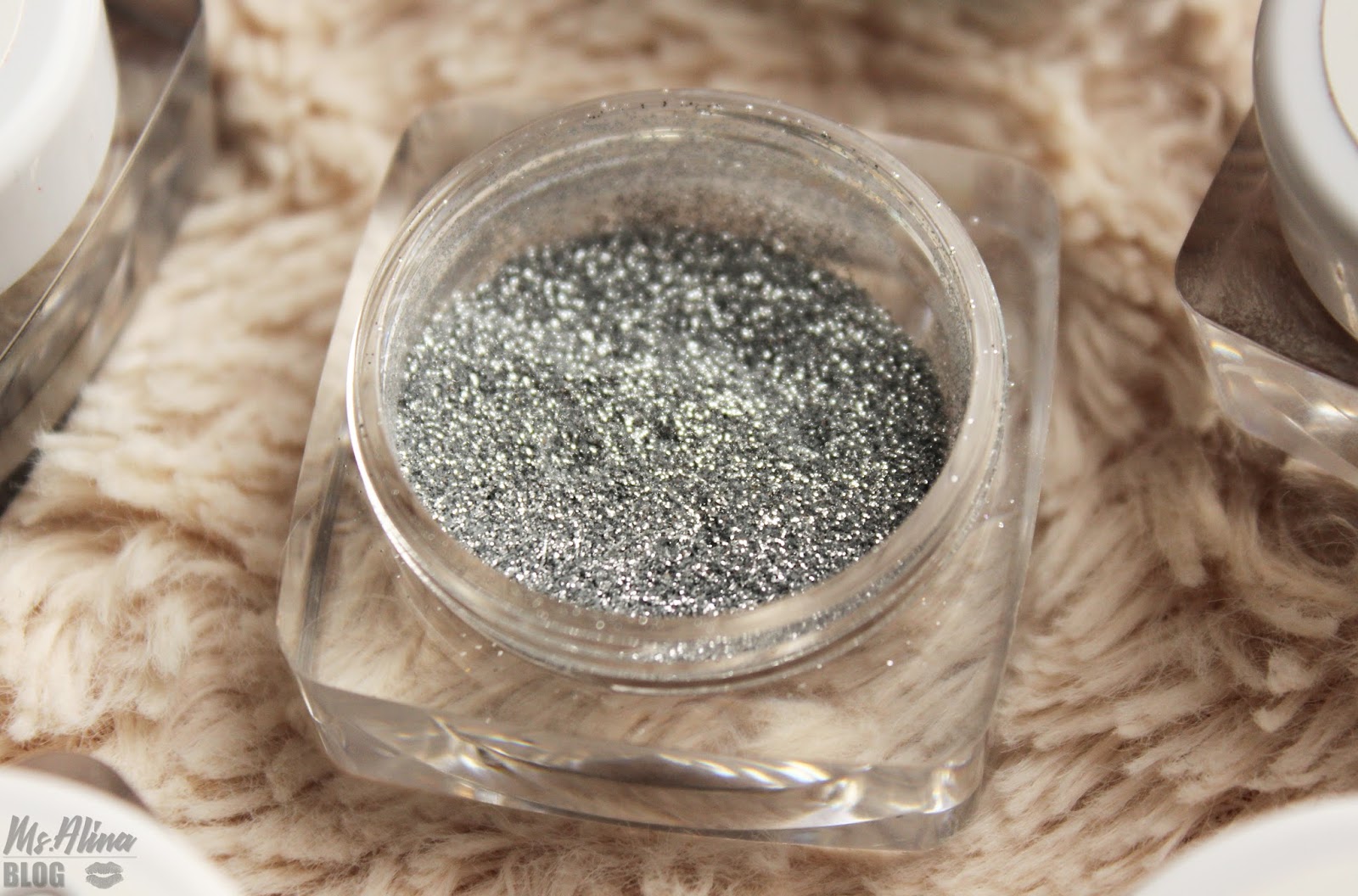 Es рассыпчатый пигмент manifest 18 тауп. Рассыпчатый пигмент для век estrade manifest т. Рассыпчатый пигмент. Рассыпчатый пигмент. Estrade manifest рассыпчатый пигмент.