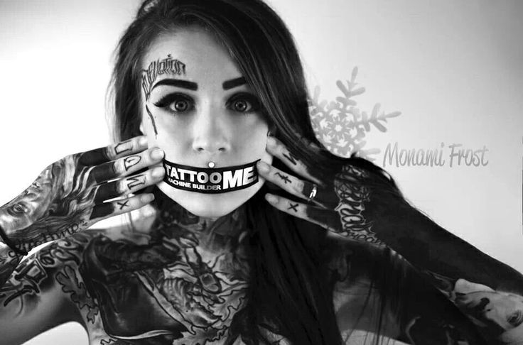 40 Blackwork Tattoos That Go Great Together With SPF