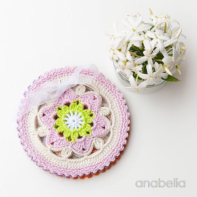 Daffodil crochet coasters pattern by Anabelia Craft Design