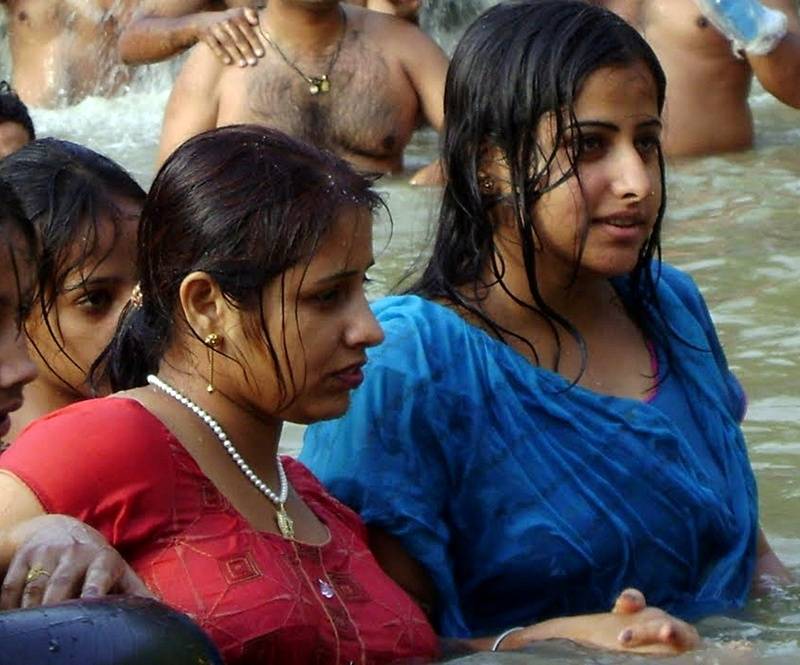 Desi Girls Bathing Desi Girls Indian Girls Pakistani Girls Photos