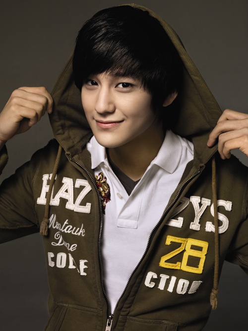 Foto &amp; Profile Biodata Kim Bum BBFCatatan Terbaru