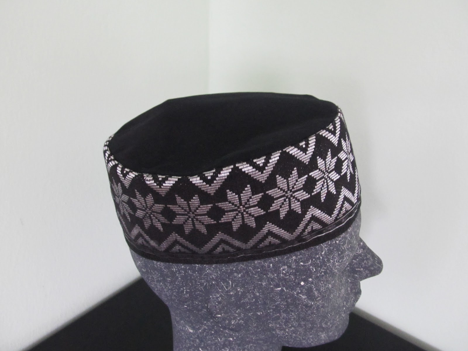 The Philippi Collection: Bukharan Kippot