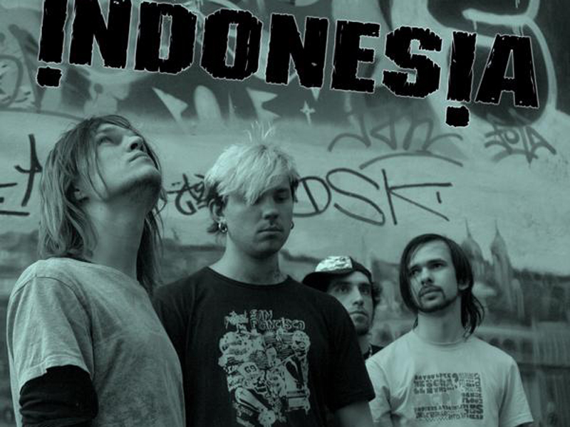 Indonesia Band From Rusia (Video)
