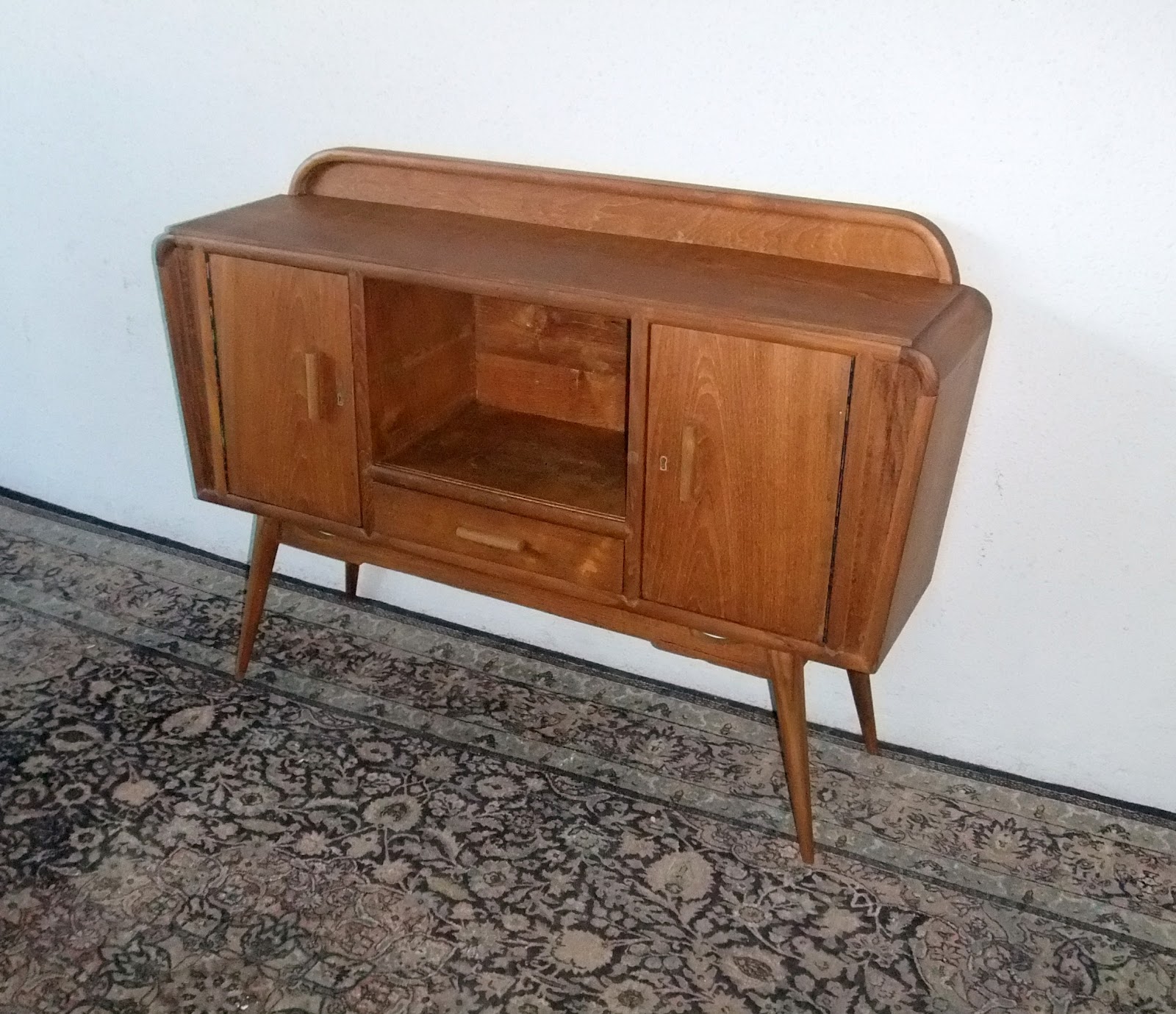 SECOND CHARM FURNITURE: VINTAGE SIDEBOARDS | Ashley Furniture