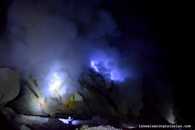 GUIDE TO THE ELECTRIC BLUE FLAMES OF KAWAH IJEN