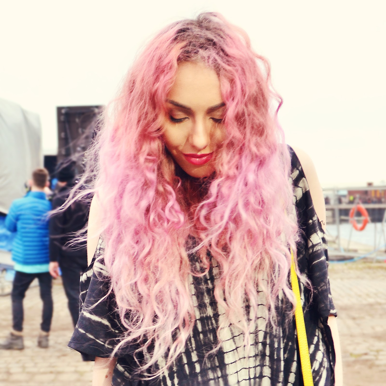 Stephi LaReine: Liverpool Sound City 2015 backstage, styled kimono festival style in city Stephi LaReine: Liverpool Sound City 2015 backstage, styled kimono festival style in city