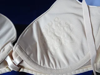 heart detail on upbra to hold boobs in place 