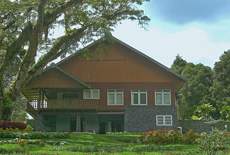 Jampit Guest House - Kalisat Bondowoso
