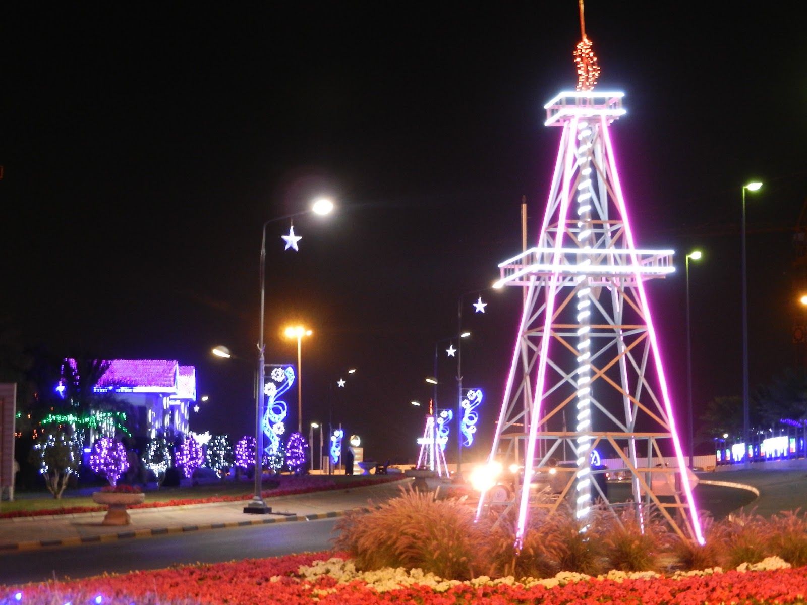 Kuweight 64 AHMADI LIGHTS TURNS MAGICAL FOR KUWAIT NATIONAL AND