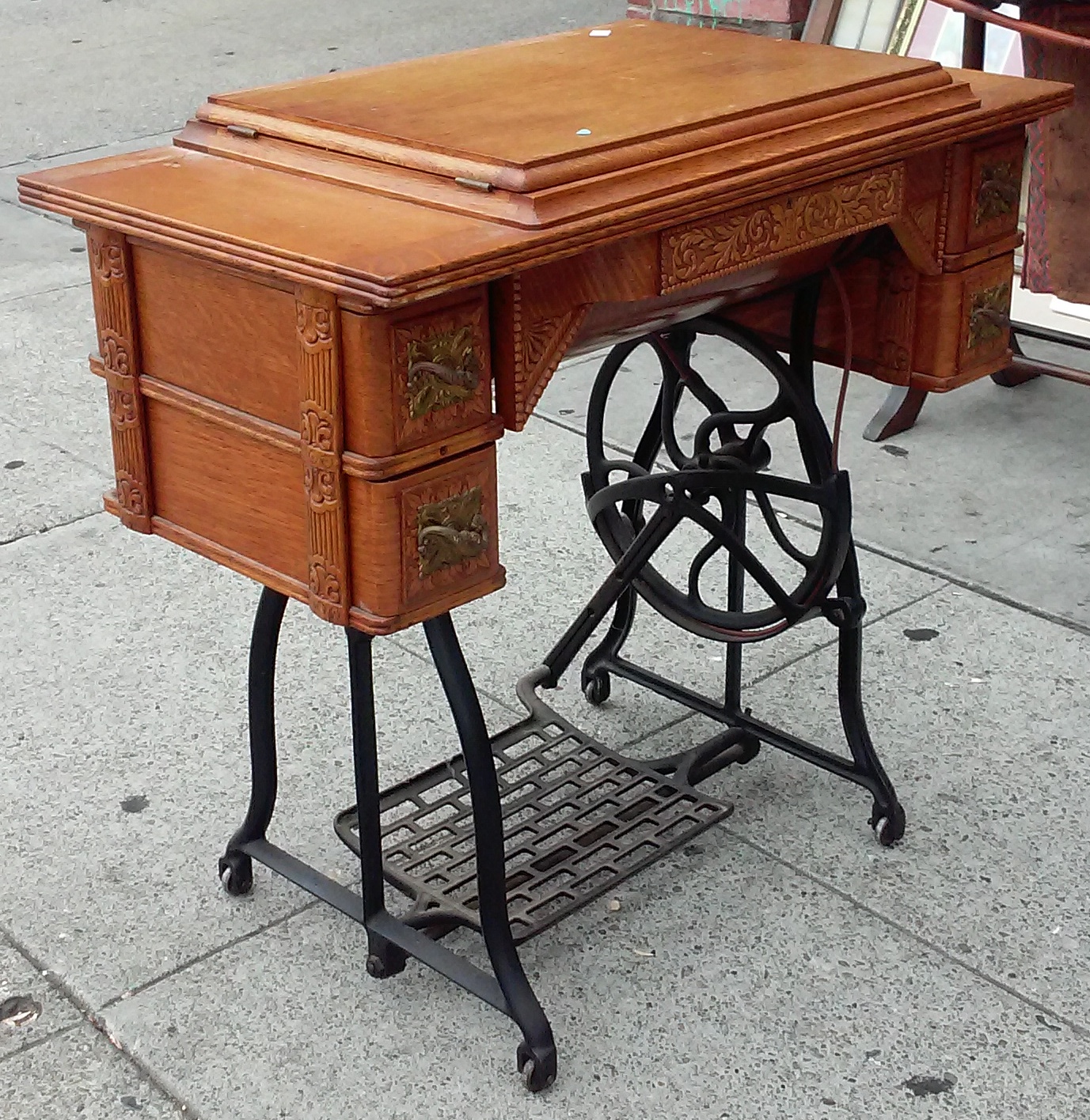 UHURU FURNITURE & COLLECTIBLES: SOLD #18766 Wheeler And Wilson Antique