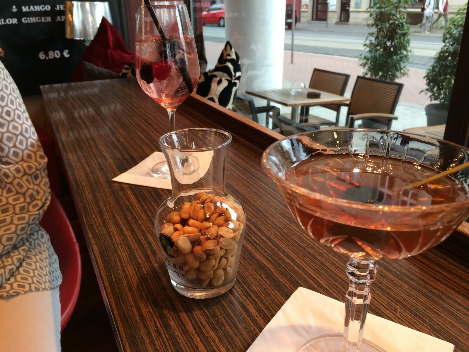 neulich-in-der-mini-bar-hannover-tip-mit-cocktail-rezepten