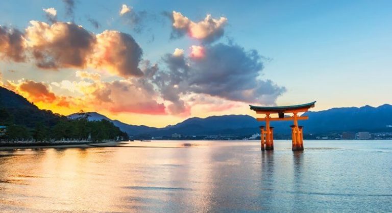 Para Turis Di Jepang Tidak Menyadari, Bahwa Tingkah Laku