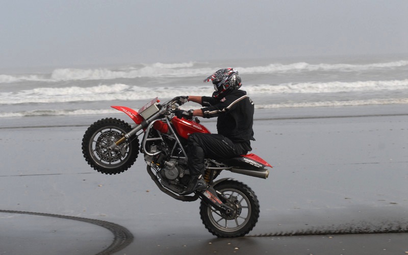 MOTORCYCLE 74: Ducati 999 beach racer