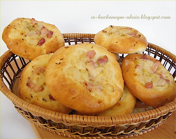 Smaczna Kuchnia Dagmarelli Cebularze Z Boczkiem I Zoltym Serem