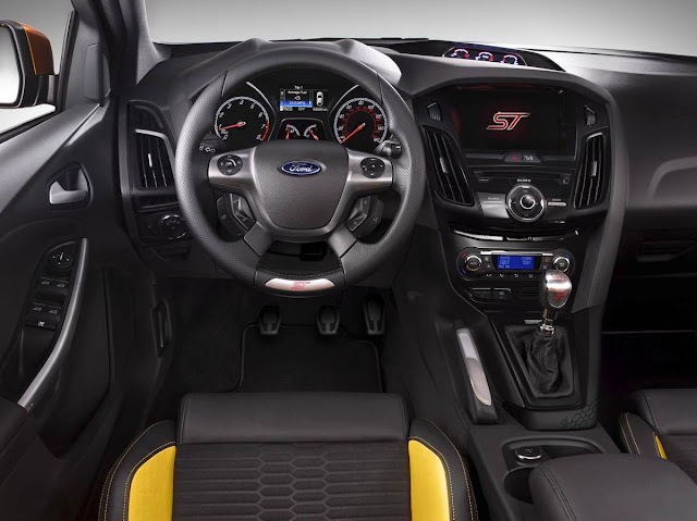 Ford Focus 2014 ST - interior