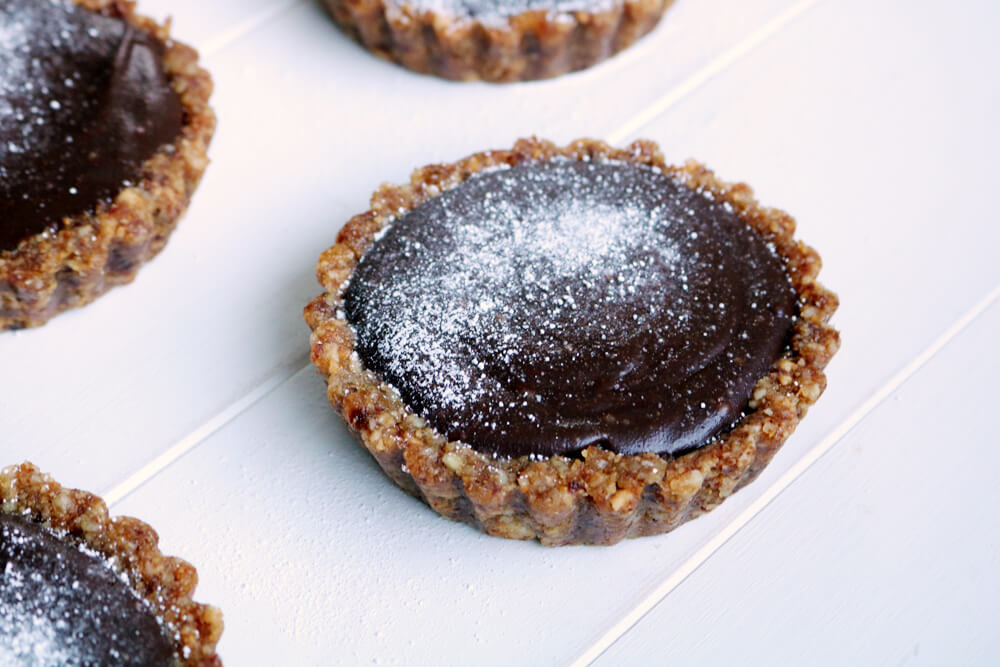 Mini Chocolate Tarts with Raw Date and Nut Crust | Hungry Little Bear