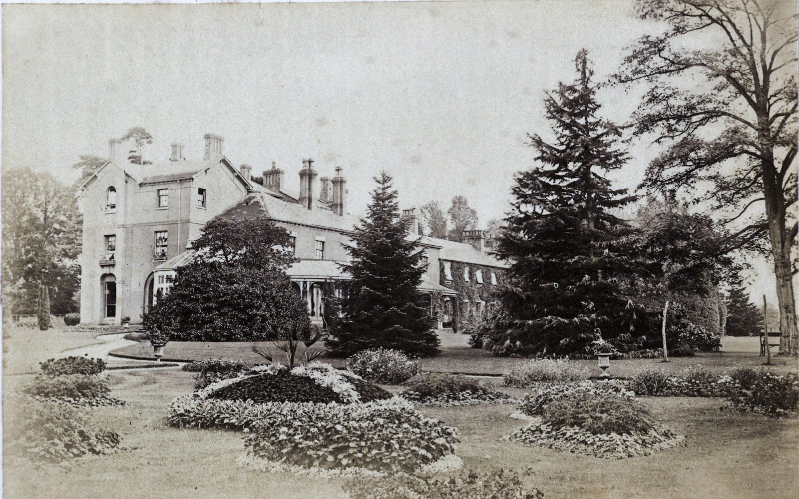 Landed families of Britain and Ireland (217) Astell of Everton House