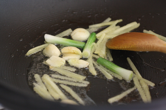 infusing aromatics into hot oil