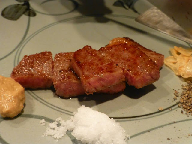 manger du bœuf de Kobe au Japon