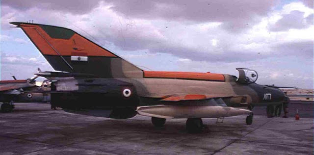 MiG-21 cai no sul do Egito