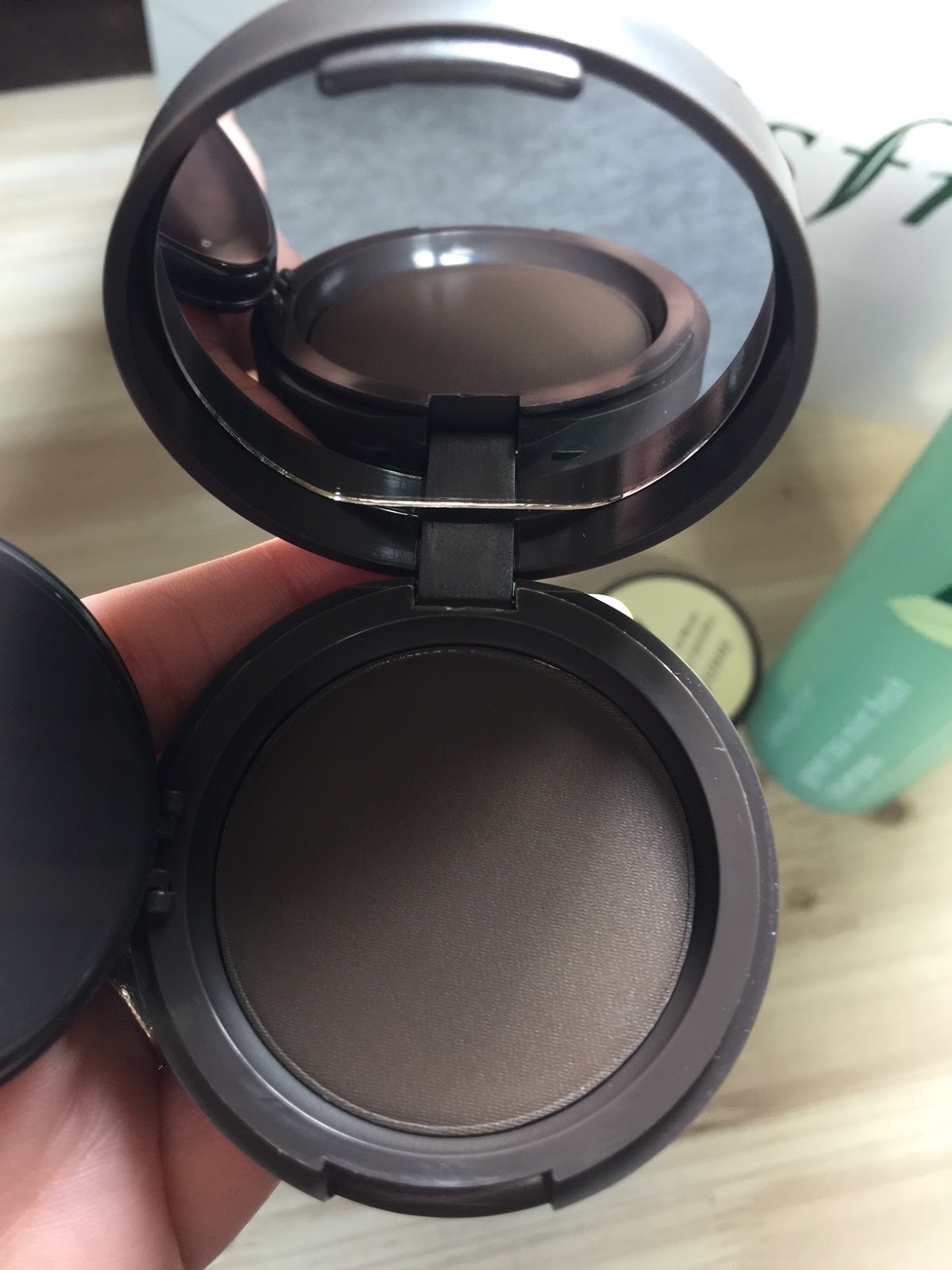 Macaron Bliss Review innisfree Real Hair Make Up Jelly Concealer