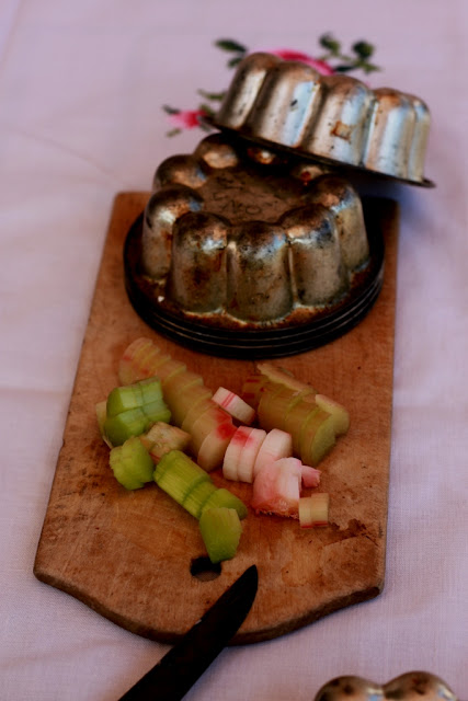 KAMAU: Rhabarbertörtchen KAMAU: Rhabarbertörtchen