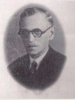 Dr. Antônio Paulino de Almeida, na maturidade. Dr. Antônio Paulino de Almeida, na maturidade.