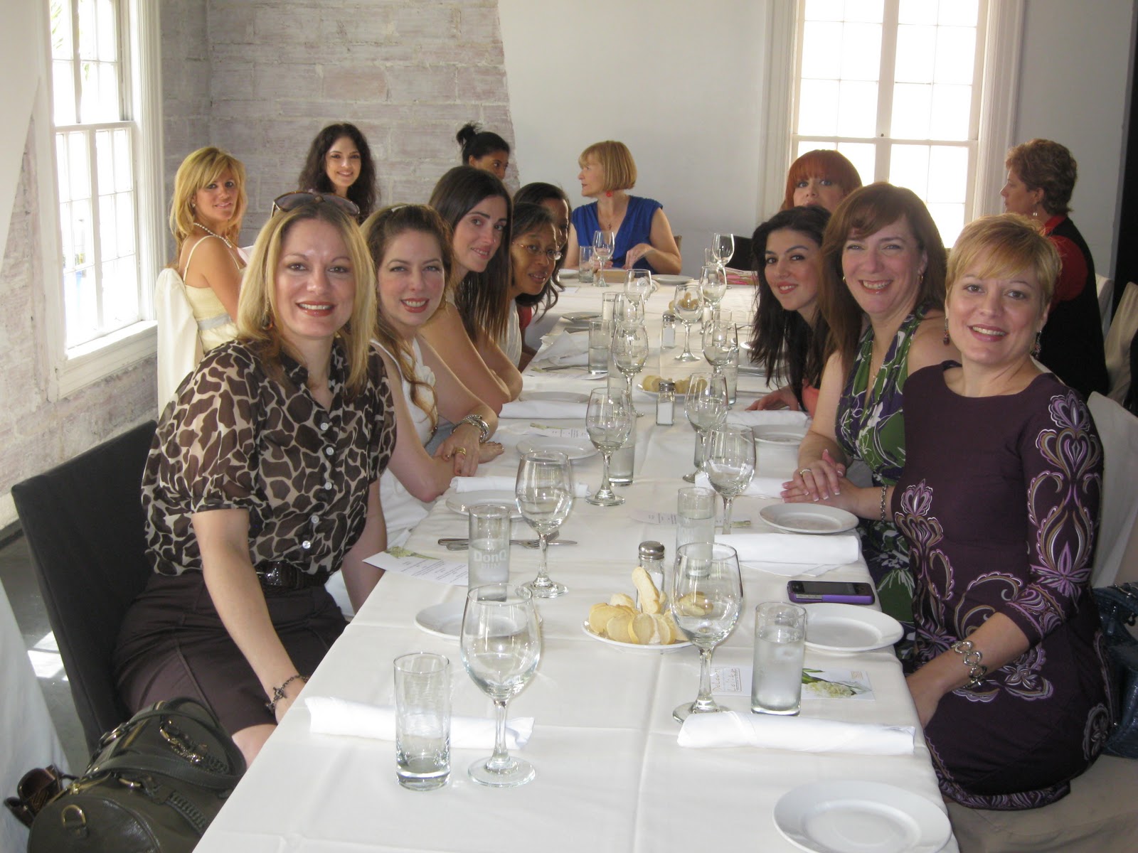 The Surrendered Singles Circle Heart's Desire International, LLC "Lunch with Laura Doyle"