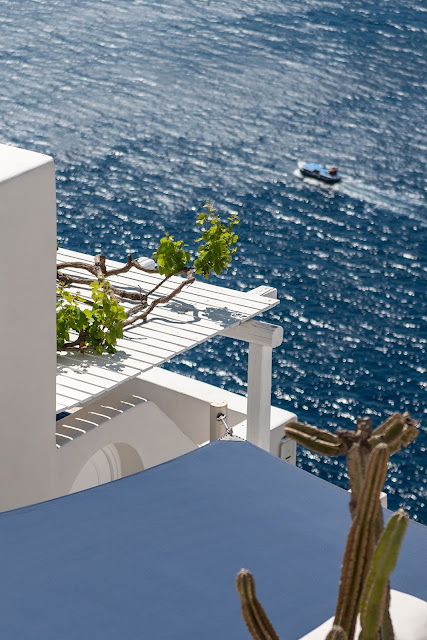 A Slice of Heaven:Porto Fira Suites on Santorini island