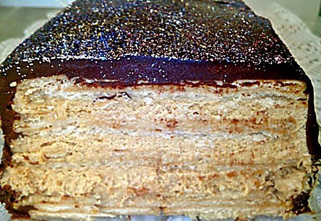 Tarta de galletas con dulce de leche y chocolate