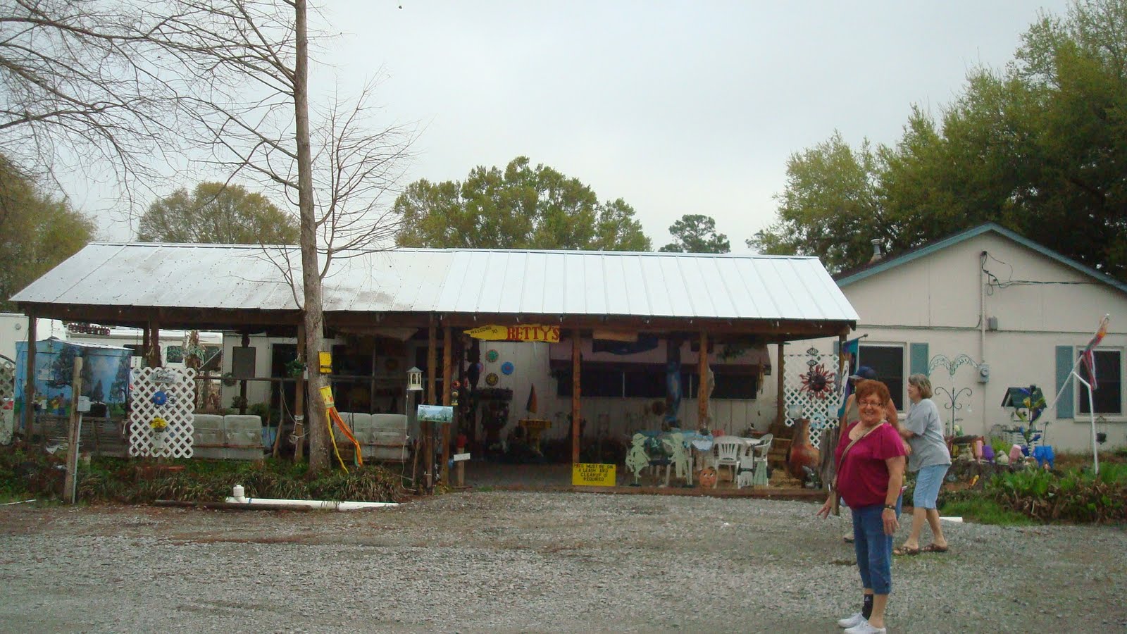 On the Road with Dean, Judy, and Chica Betty's RV Park, Abbeville