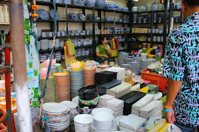 Spusht | Dinnerware and serveware at Jatujak Market, Bangkok