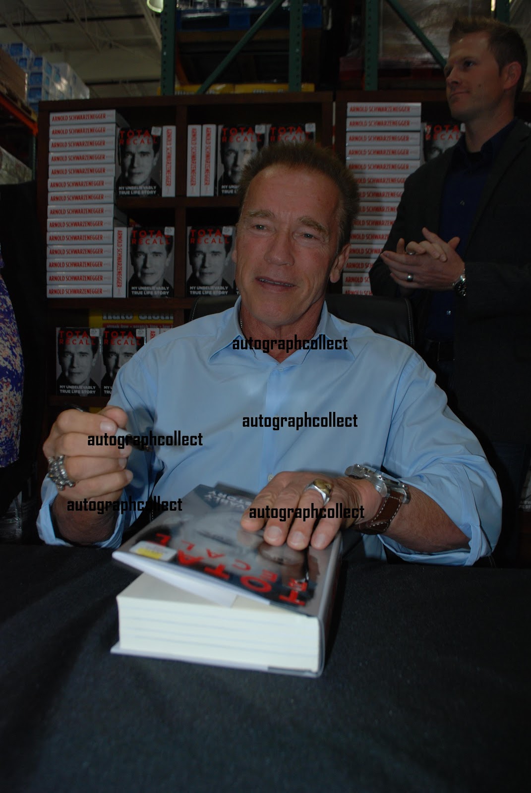 Autographcollect's Blog Arnold Schwarzenegger Book Signing!