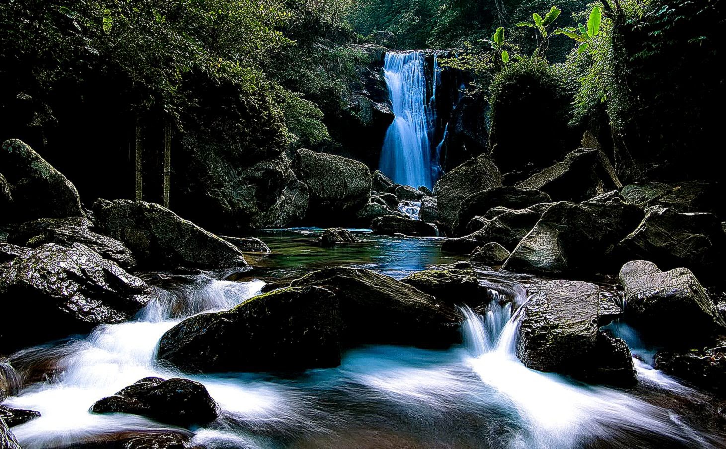 Beautifull high resolution wallpapers  A Long And Perilous Voyage