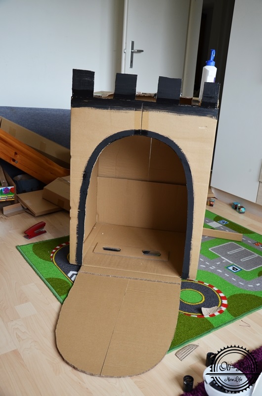 Zamek do zabaw z kartonu Oli Loli New Life