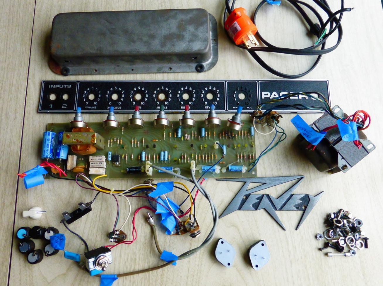 Origami Night Lamp: Peavey Pacer Tube Amp Conversion Project, Part 1