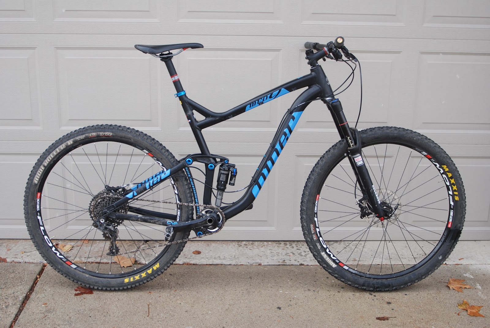 This is an XL (21") 2015 Niner WFO, with the 4-Star XO1 build. 