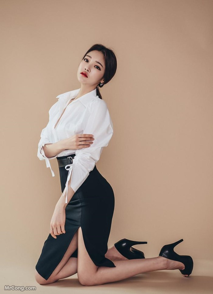 Beautiful Park Jung Yoon in a fashion photo shoot in March 2017 (775 photos) photo 4-7