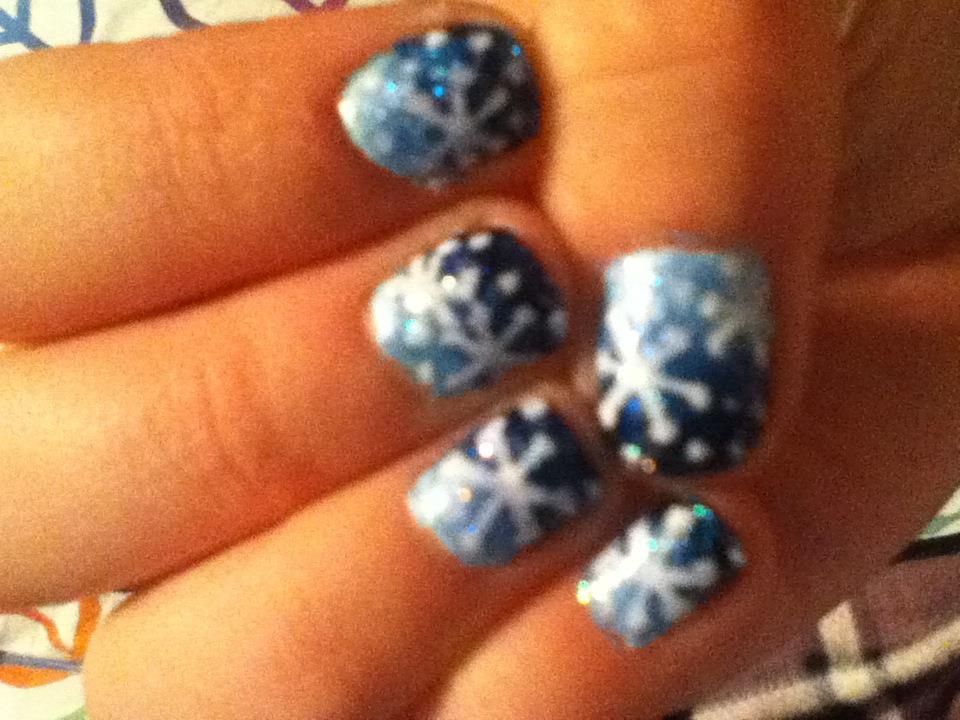 Abby's Nail Designs: Winter Snowflake Nails