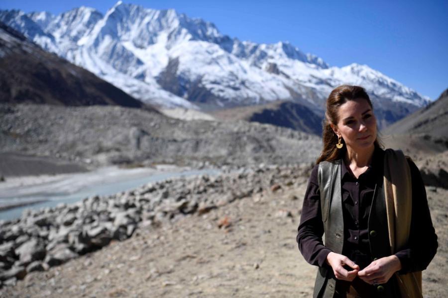Kate Middleton Visits the Chiatibo Glacier in Pakistan - Hollywood Stars